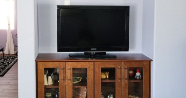 Renaud-TV-Stand