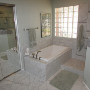 White bath after Bath Remodel in Phoenix, Surprise, AZ, Scottsdale, Peoria, AZ, and Surrounding Areas